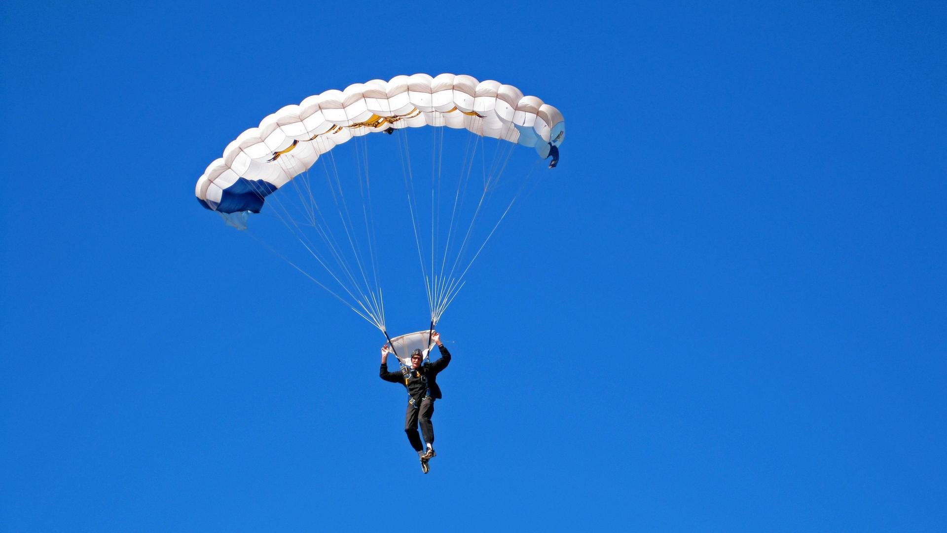 开云在线直播-国家赛车队新赛季阵容公布，目标冲击世界冠军，国际赛车车队